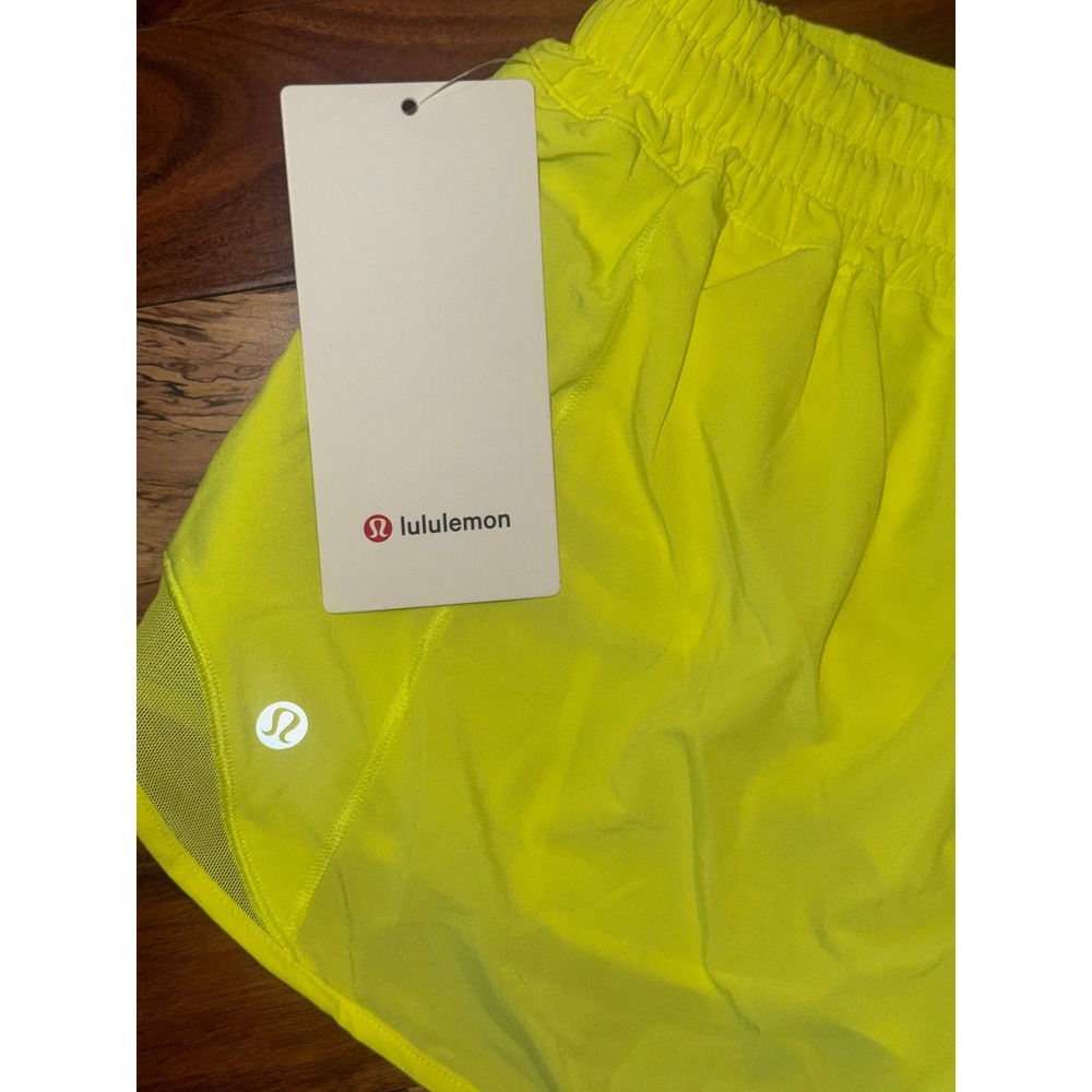 Lululemon Hotty Hot LR Short 4" Lined Electric Lemon Yellow ELLE Size 6 - Picture 3 of 6